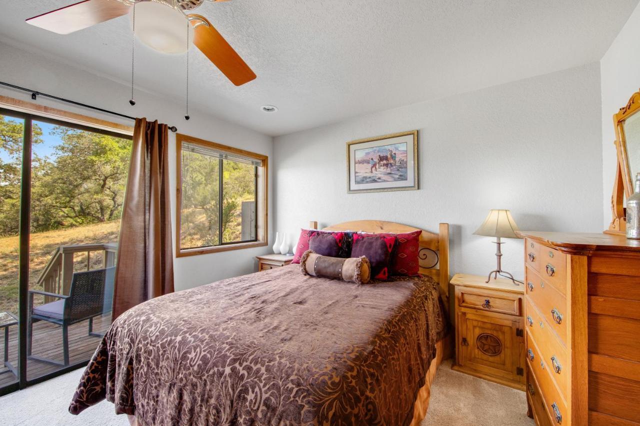 Villa Spicewood Treehouse Extérieur photo